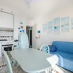 Casa Serre Fronte Mare Lejlighed *