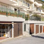 Casa Serre Fronte Mare * لايقويليا