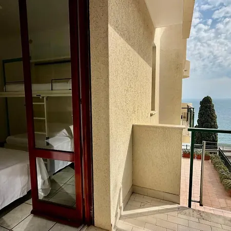 Casa Serre Fronte Mare