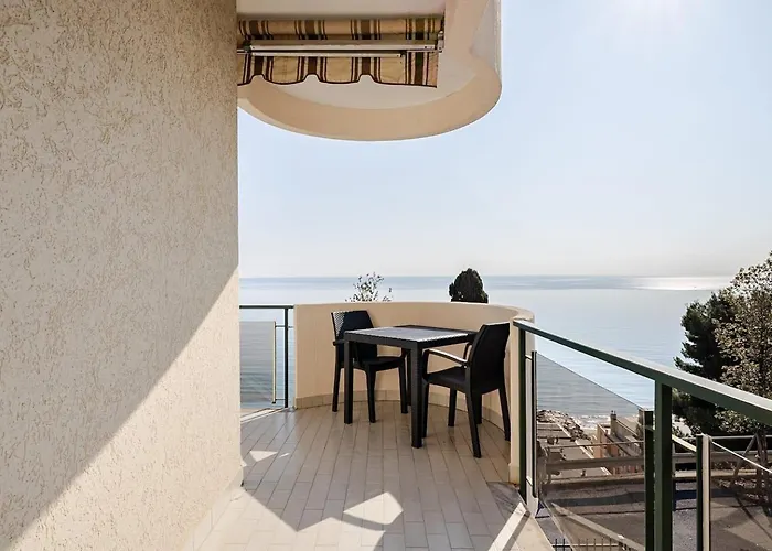 Casa Serre Fronte Mare Apartament *
